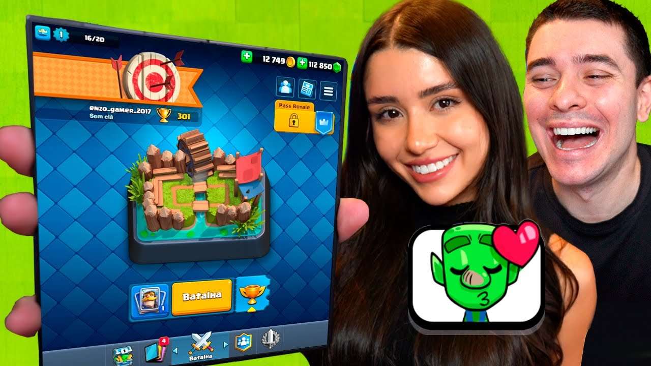 Ensinei minha NAMORADA a jogar Clash Royale!